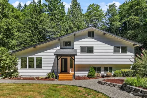 4050 NE Azure Ln, Poulsbo, WA 98370