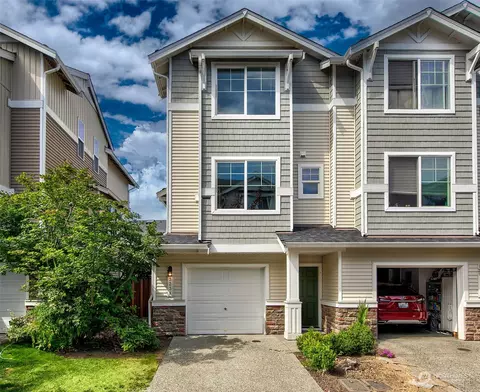 323 126th Pl SE #A, Everett, WA 98208