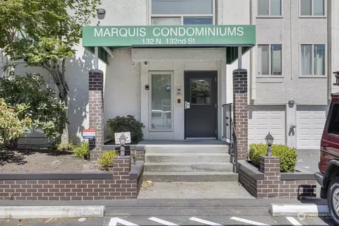 132 N 132nd St #203, Seattle, WA 98133