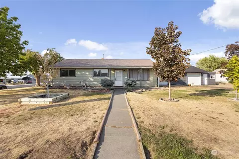 1004 E Lark Ave, Moses Lake, WA 98837