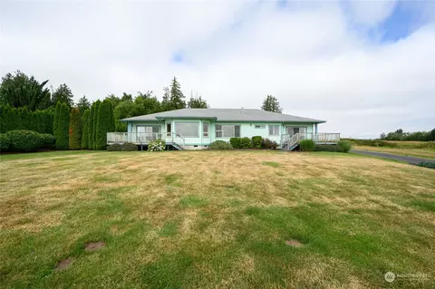 11604 Sunrise Ln, Burlington, WA 98233