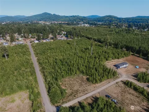 1150 King Johns Way, Forks, WA 98331