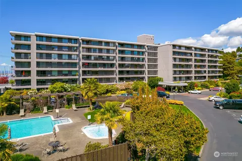 6535 Seaview Ave NW #104B, Seattle, WA 98117