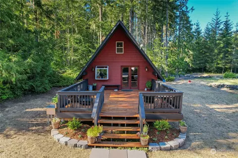 41 King Dr, Brinnon, WA 98320