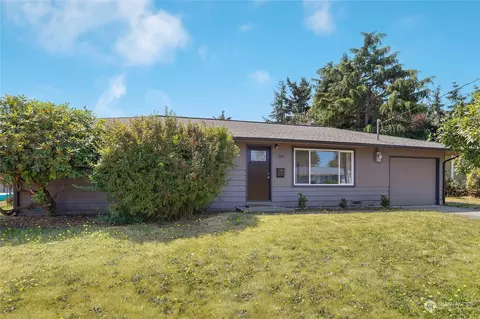 283 SW 10th Ave, Oak Harbor, WA 98277