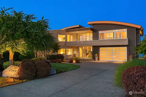 37563 Vista Key Dr NE, Hansville, WA 98340