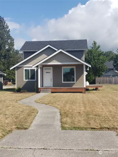 578 D St, Blaine, WA 98230