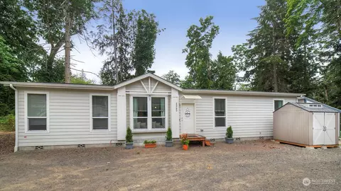 29780 Gamble Pl NE, Kingston, WA 98346