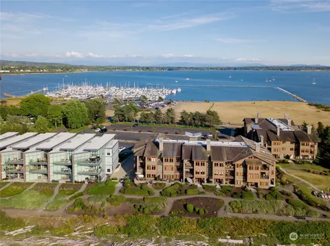 9535 Semiahmoo Pkwy #B304, Blaine, WA 98230