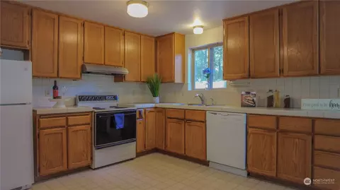 21 E Crest Dr, Belfair, WA 98528 photo 6