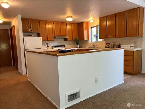 21 E Crest Dr, Belfair, WA 98528 photo 8