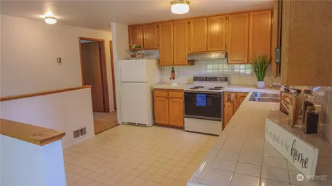 21 E Crest Dr, Belfair, WA 98528 photo 7