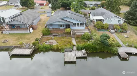 890 SE Catala Ave, Ocean Shores, WA 98569