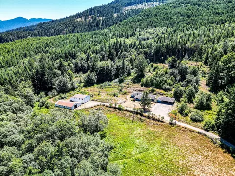 1939 Dan Kelly Rd, Port Angeles, WA 98363