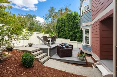 103 16th Ave, Seattle, WA 98122