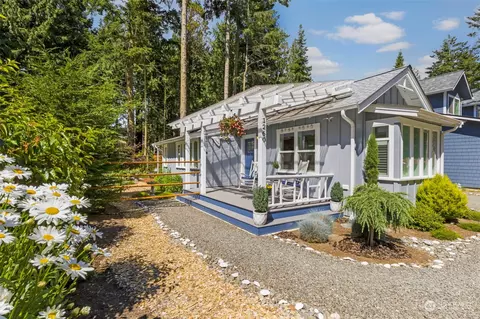 1260 56th St, Port Townsend, WA 98368