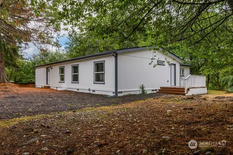 20 E North Lake Dr, Shelton, WA 98584