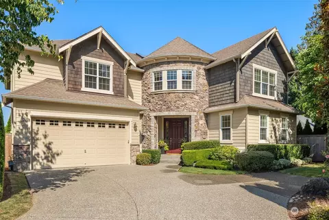 24252 SE 47th Pl, Issaquah, WA 98029