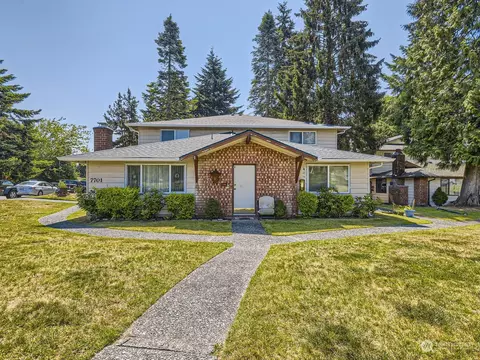 7701 Timber Hill Dr, Everett, WA 98203