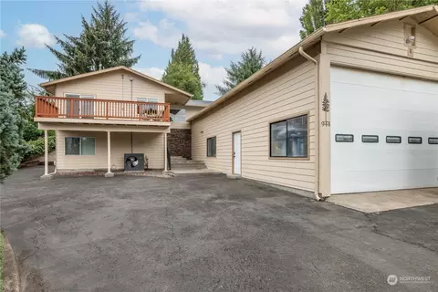 944 Cascade Dr, Longview, WA 98632 photo 2