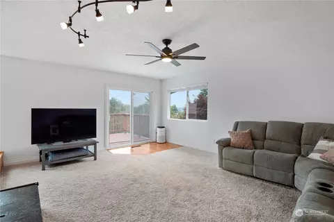 944 Cascade Dr, Longview, WA 98632 photo 6