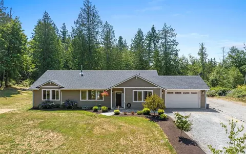 8332 198th St NW, Stanwood, WA 98292
