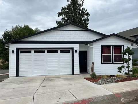 200 Glengate Loop, Cathlamet, WA 98612