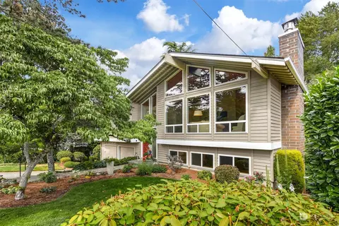 2226 172nd Ave NE, Bellevue, WA 98008