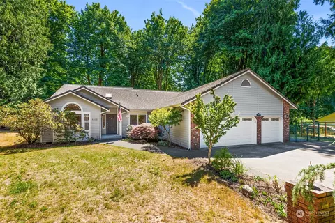 4432 Cooper Point Rd NW, Olympia, WA 98502