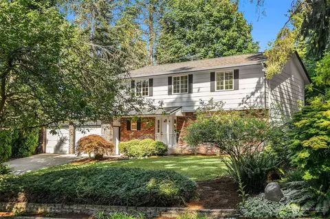 20330 42nd Ave NE, Lake Forest Park, WA 98155