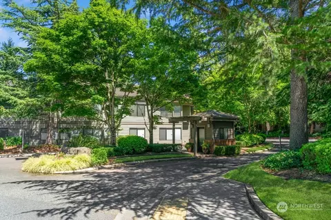1354 Bellevue Way NE #8, Bellevue, WA 98004