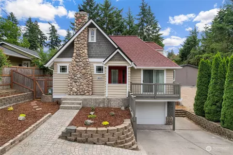 1810 Marlow Ave, Bremerton, WA 98310