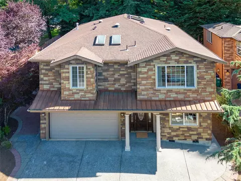 9233 124th Ave NE, Kirkland, WA 98033