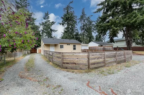 4381 Northgate Dr, Oak Harbor, WA 98277