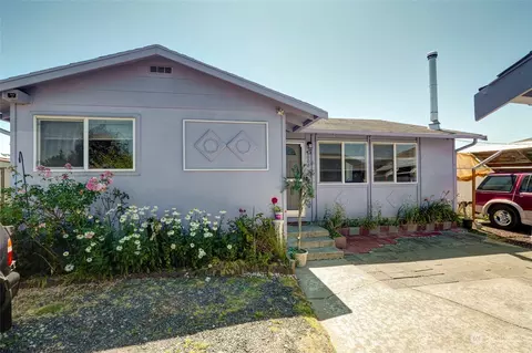 9002 10th St NE, Lake Stevens, WA 98258