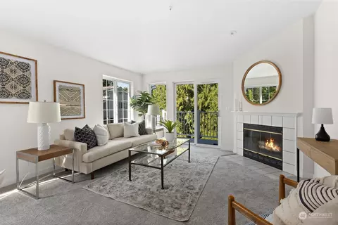 1660 118th Ave SE #D311, Bellevue, WA 98005