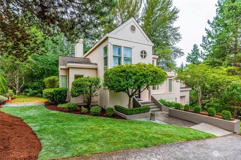 1019 106th Ave SE, Bellevue, WA 98004
