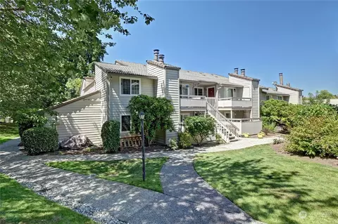 14200 NE 171st St #D203, Woodinville, WA 98072