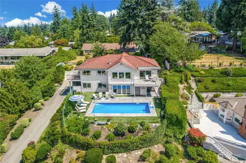 15564 62nd Ave NE, Kenmore, WA 98028