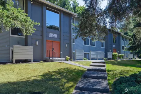4629 W Lake Sammamish Pkwy SE #H101, Issaquah, WA 98027