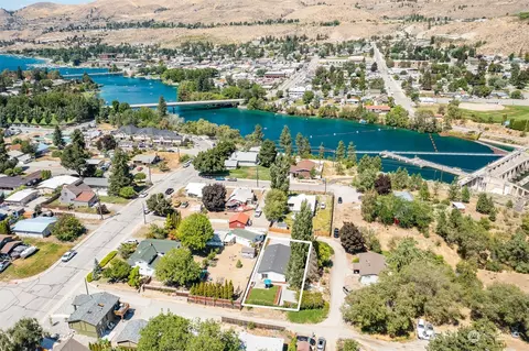 317 E Franklin St, Chelan, WA 98816 photo 32
