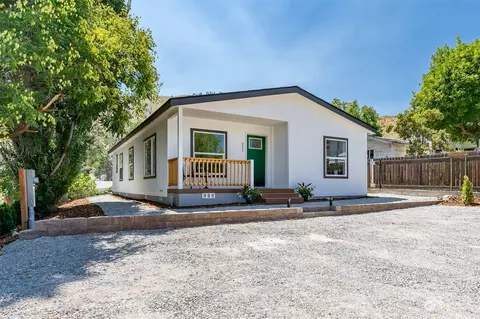 317 E Franklin St, Chelan, WA 98816