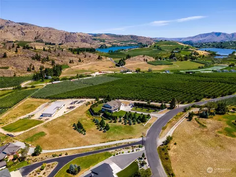 900 Loop Ave, Manson, WA 98831 photo 3