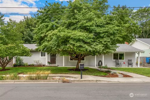 601 34th St, Washougal, WA 98671