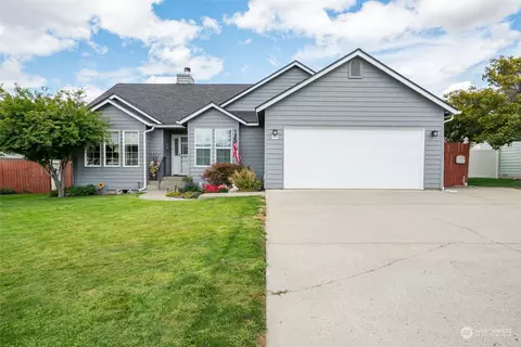 154 Manhattan Sq, East Wenatchee, WA 98802
