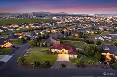 14801 S Mountain Ridge Ct, Kennewick, WA 99336