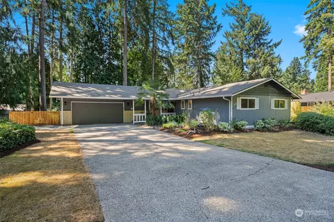 7023 Glen Terra Ct SE, Lacey, WA 98503
