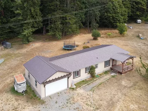 61 Full Moon Trl, Port Angeles, WA 98363
