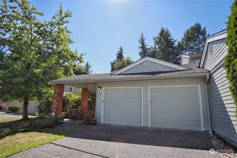 59 145th Pl SE, Bellevue, WA 98007