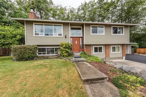 3718 S Crabapple Pl, Port Angeles, WA 98362